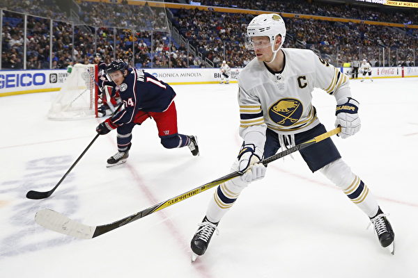 马丁内利：欧冠比赛空间更大，英超有些队喜欢摆大巴所以难踢